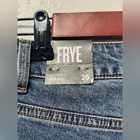 FRYE NWT the Veronica Cropped Bootcut Jean - Size 25 - Picture 8 of 13